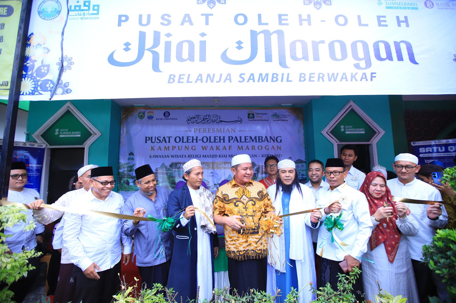 Gubernur Herman Deru Soft Launching Pusat Oleh-Oleh dan Kawasan Wisata Religi Kampung Wakaf Marogan