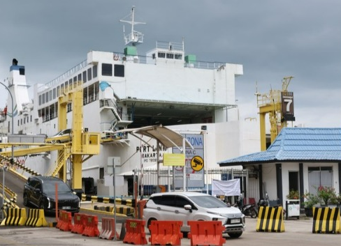 Volume Kendaraan Arus Balik Sumatera-Jawa Meningkat, Penyeberangan Tetap Terkendali