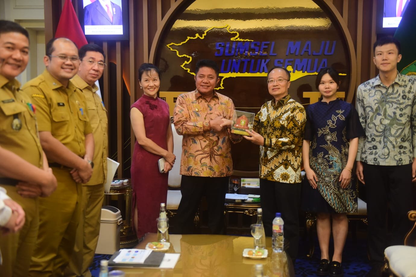 Gubernur Herman Deru Terima Kunjungan Konjen Tiongkok, Dorong Peluang Investasi dan Kerja Sama Sumsel