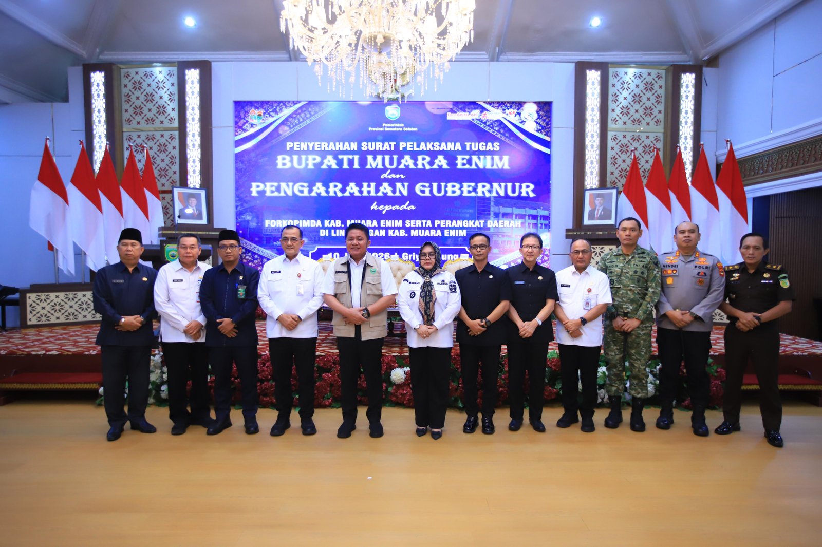 Herman Deru Serahkan Surat Plt Bupati Muara Enim kepada Wakil Bupati Sumarni, Tekankan Soliditas Pemerintahan