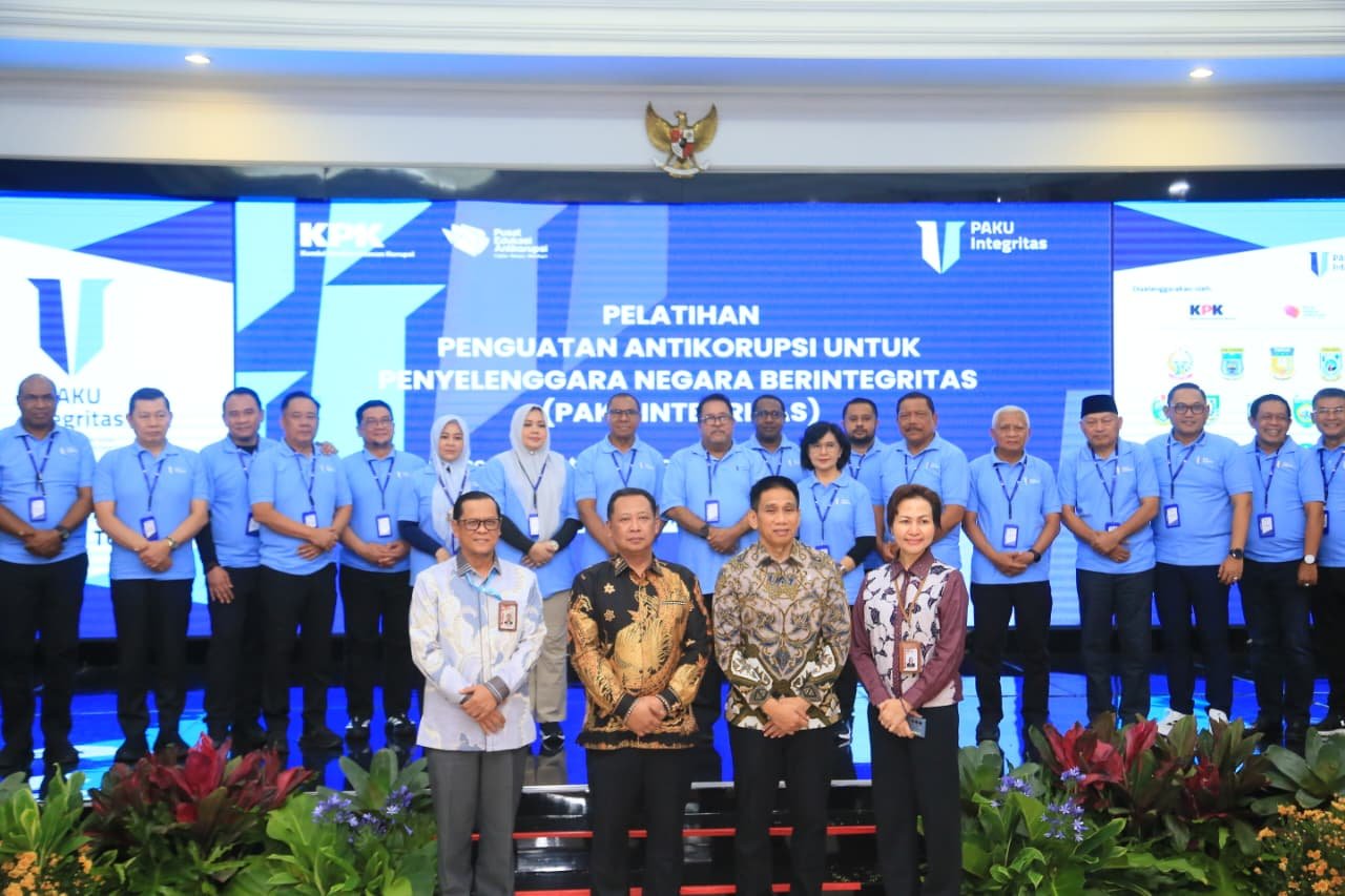 Wagub Cik Ujang dan Ketua Bkow Lidyawati Cik Ujang Perkuat Komitmen Integritas untuk Tata Kelola Pemerintahan yang Baik