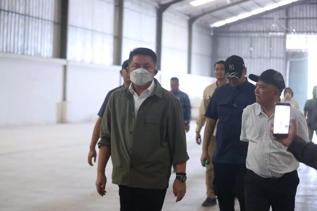 Dukung Penguatan Ekonomi Di-Sumsel, H.Herman Deru Tinjau Pabrik Tapioka Di Indralaya Ogan Ilir.