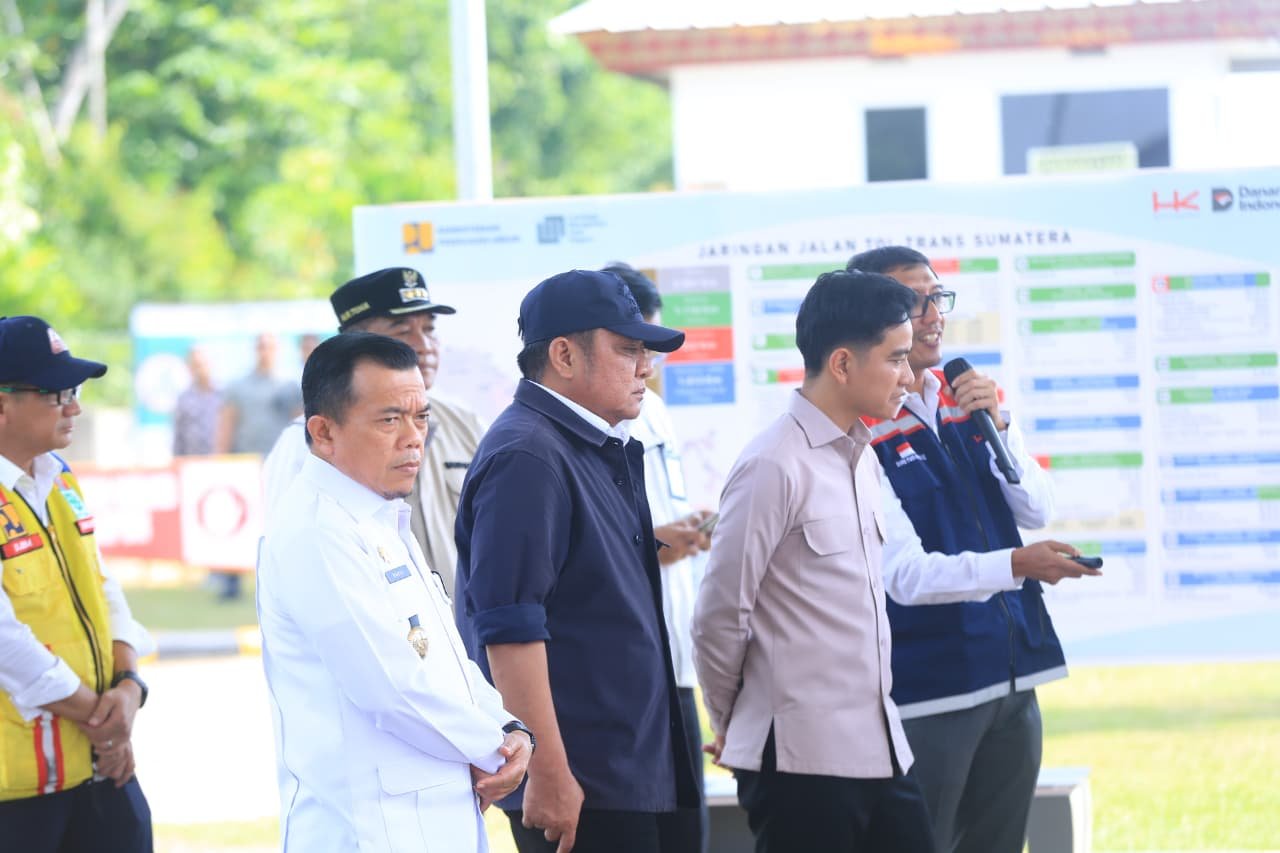 Gubernur Herman Deru Dampingi Wapres Gibran Tinjau Jembatan Musi V Tol Palembang–Betung, Pastikan Konektivitas Makin Lancar